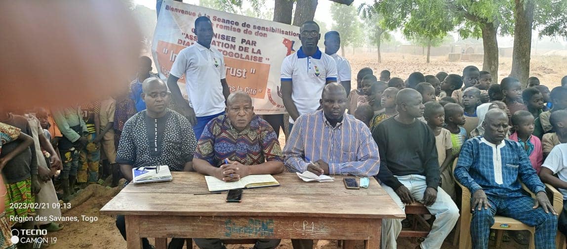 Sensibilisation et remise de don à Ogaro